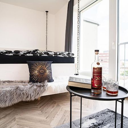 Apartament Zeppelin Studio With An Industrial View - Brno Zewnętrze zdjęcie